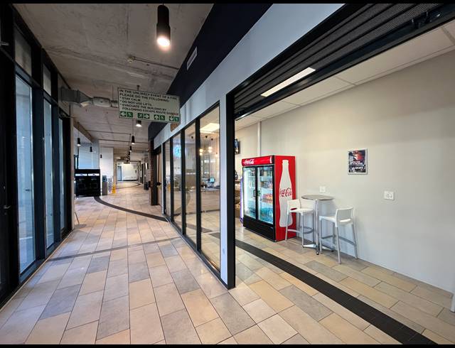 5,141M² OFFICE TO LET IN WOODSTOCK